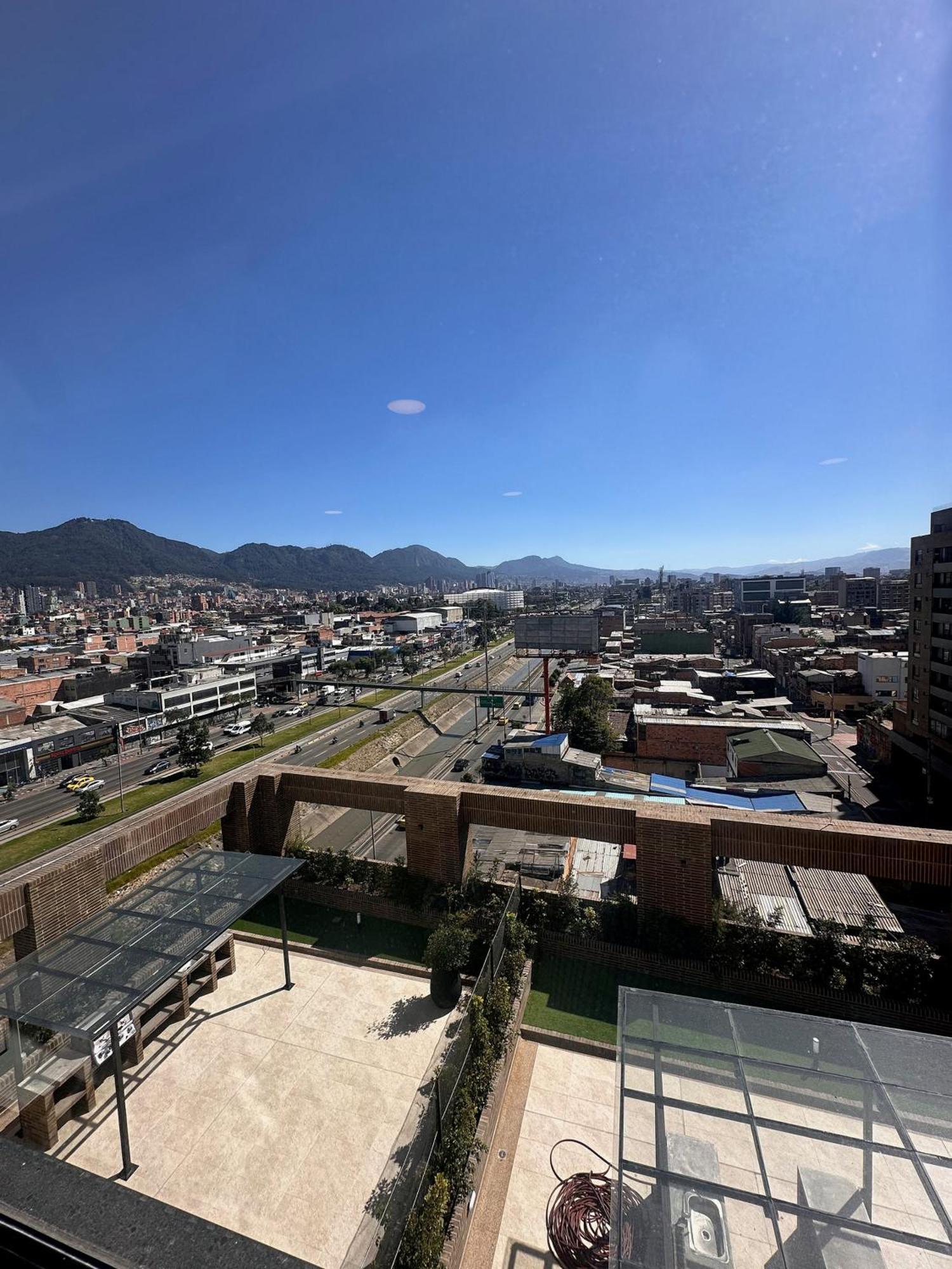Apartamento U-go Edificio Manzana 3 Al Lado Del Movistar Arena, El Y Parque Simon Bolivar *